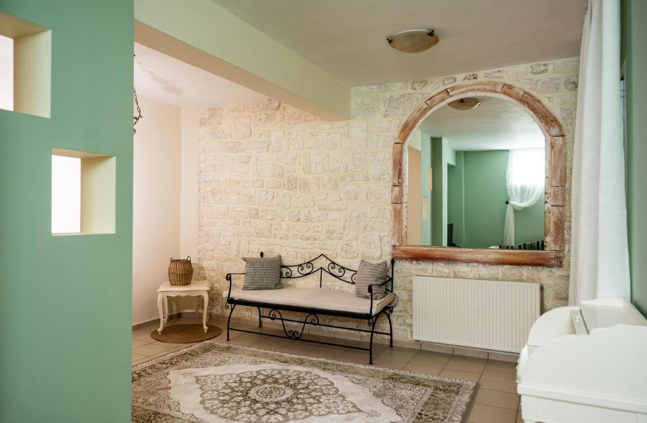 Pandora Villa *