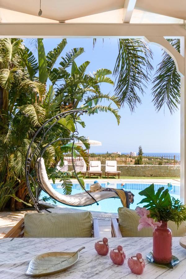 Pandora Villa *