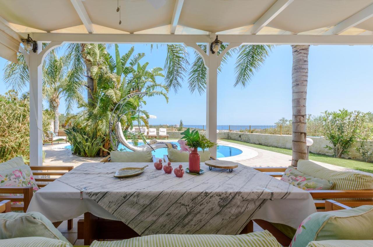 Pandora Villa *