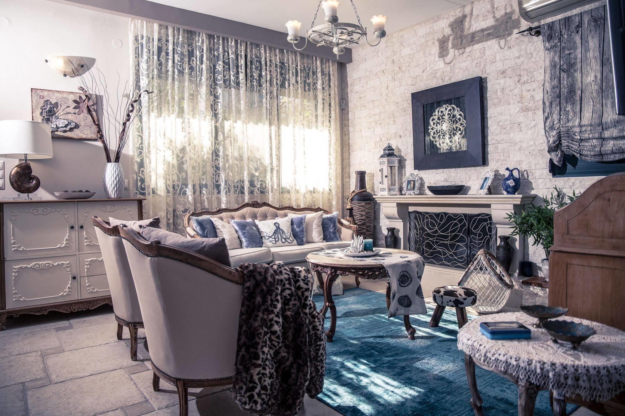 Pandora Villa *